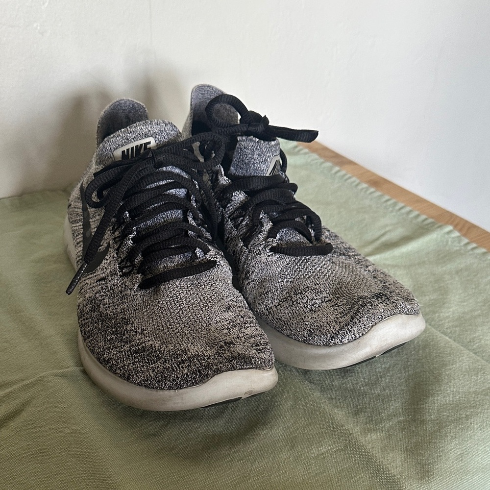 Nike Women’s Free Rn Flyknit Shoes